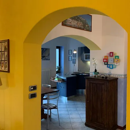 펜션 Casa Ludovica - Cozy With Panoramic & Mountain Views